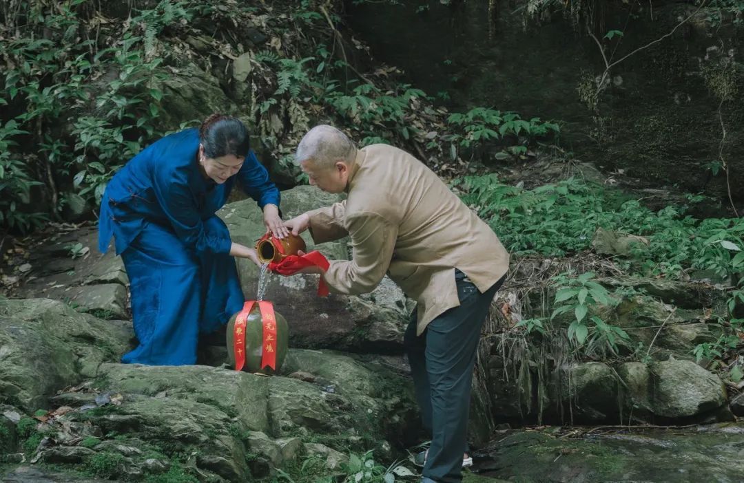 绿之韵集团安化小九溪取水仪式圆满礼成