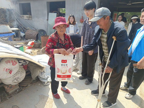 乐善有恒与爱同行 长青中国扶残助残传递温暖