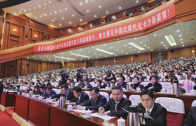 绿之韵胡国安代表出席长沙市人大第五次会议，建议引多方媒体聚焦报道