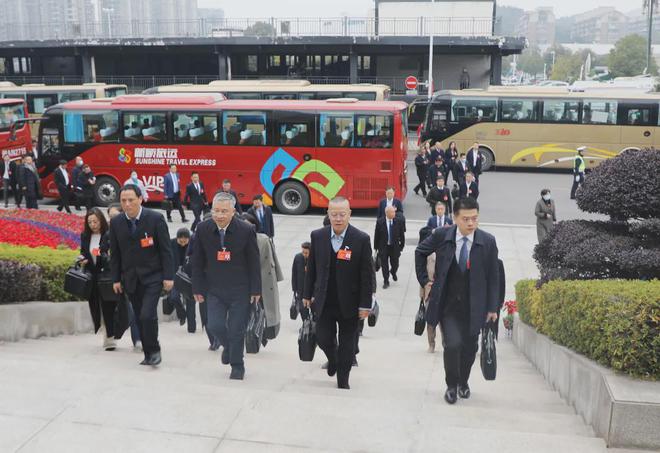 绿之韵胡国安代表出席长沙市人大第五次会议，建议引多方媒体聚焦报道