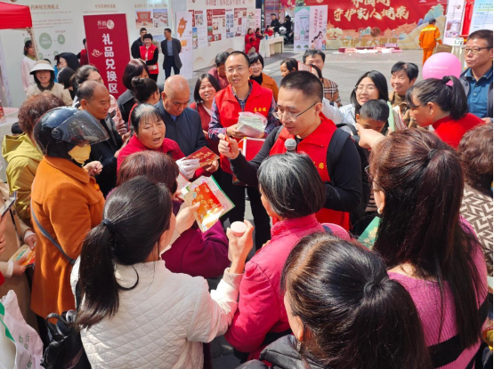 太火爆！周末，人们纷纷涌向福建这里1335